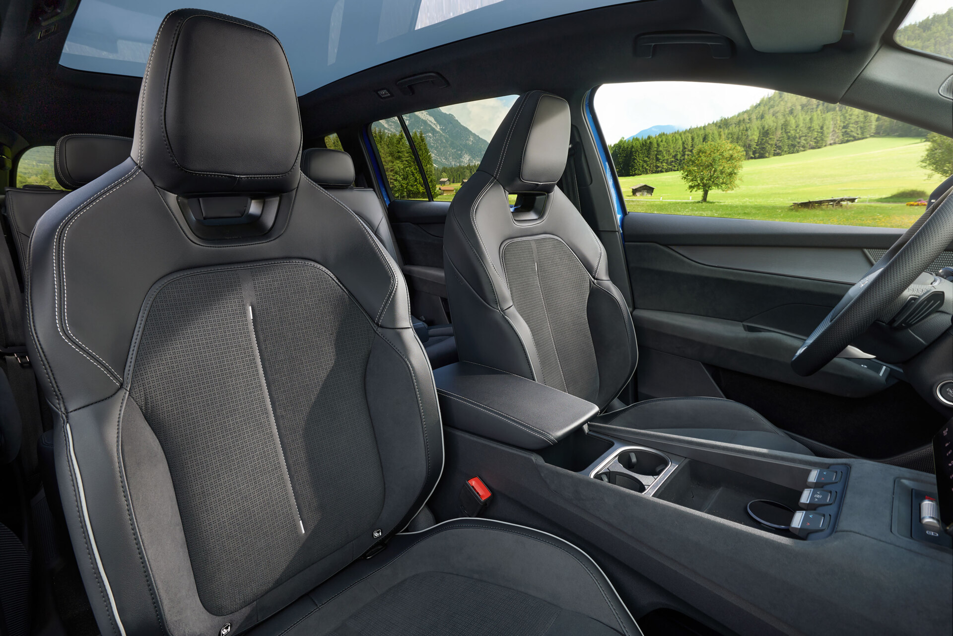 144_skoda_peaq_sportline_528f5580-1920x1281.jpg